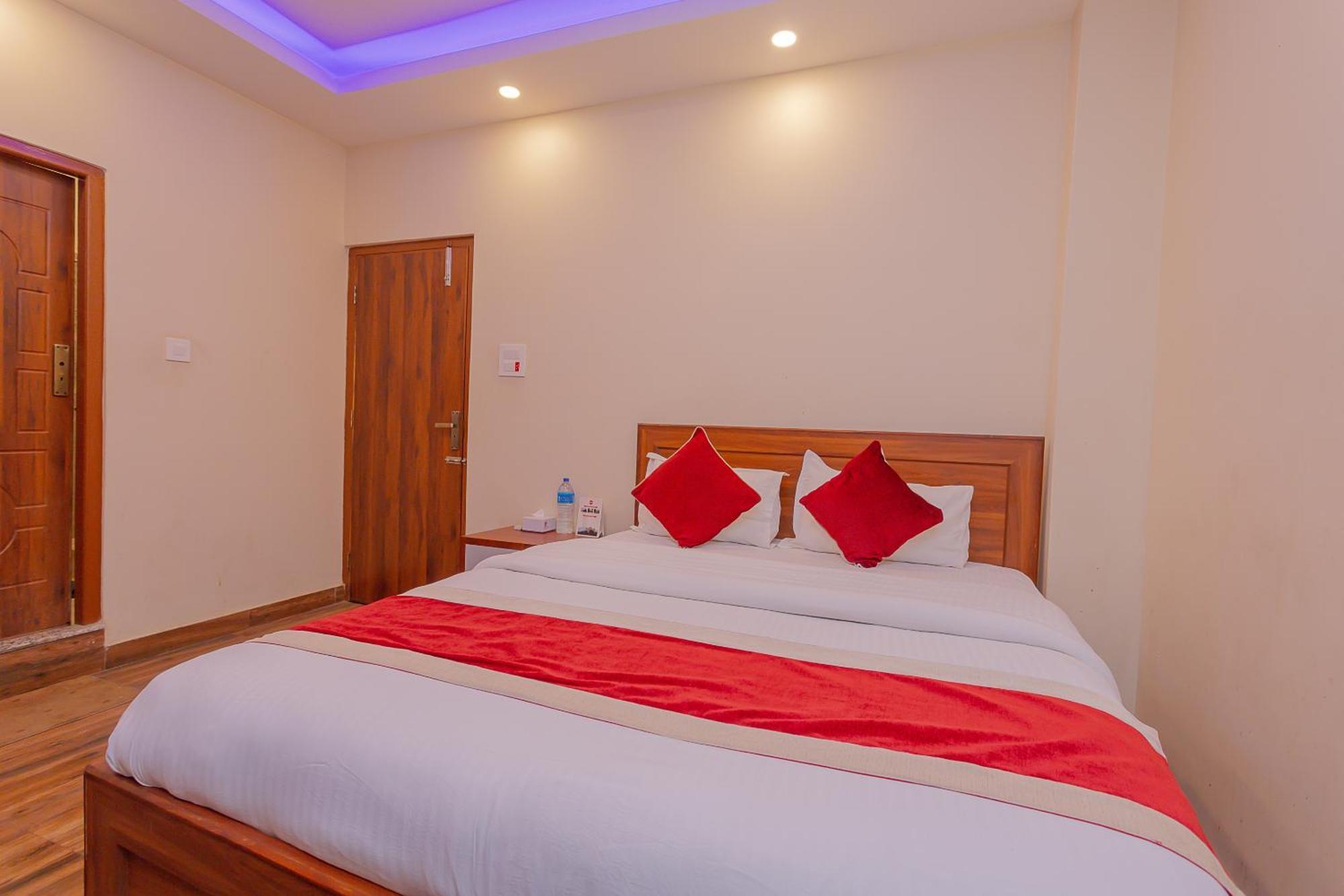 Oyo 799 Hotel Tik Tok Pvt Ltd. Kathmandu Exterior photo