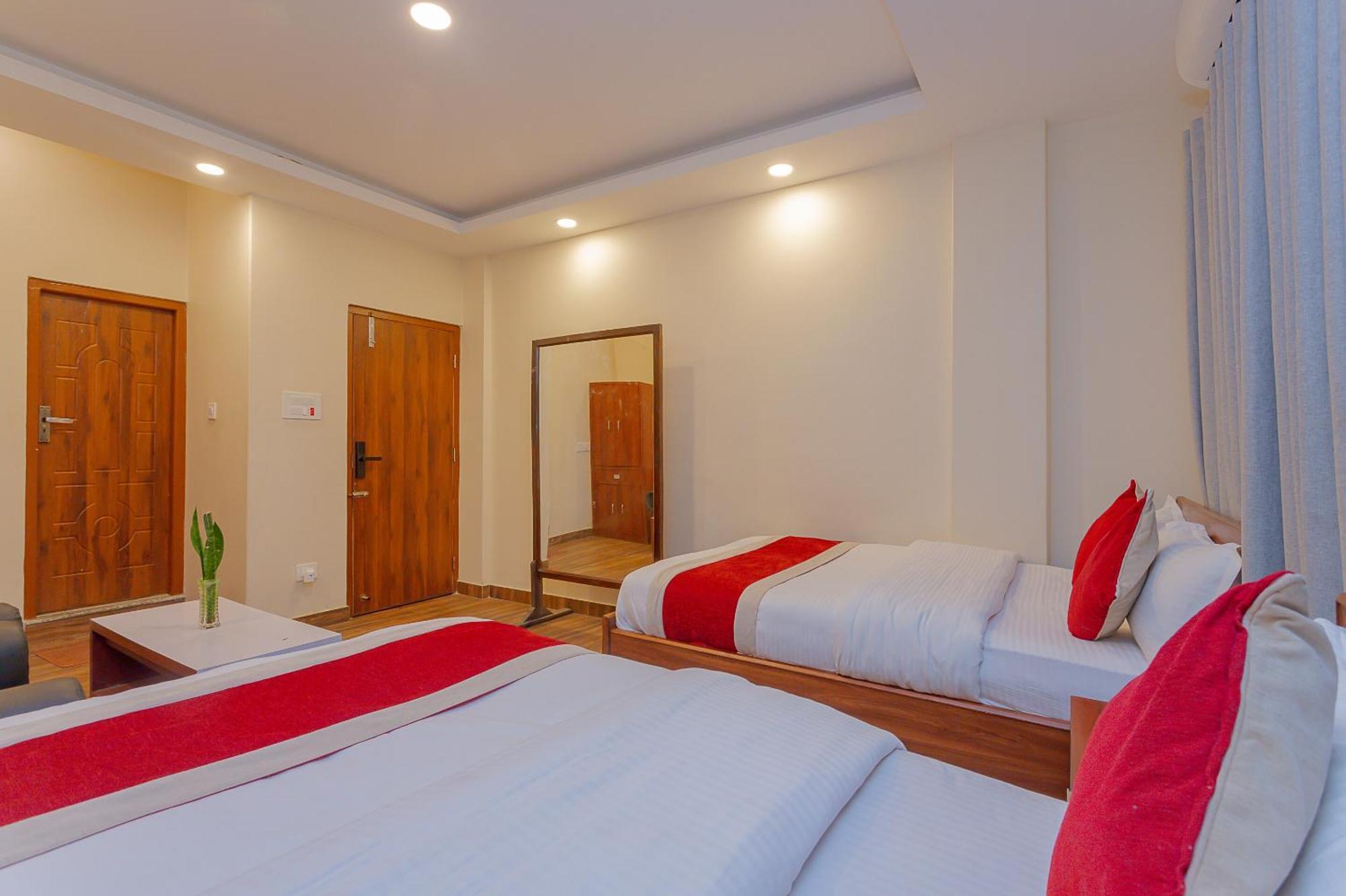 Oyo 799 Hotel Tik Tok Pvt Ltd. Kathmandu Exterior photo