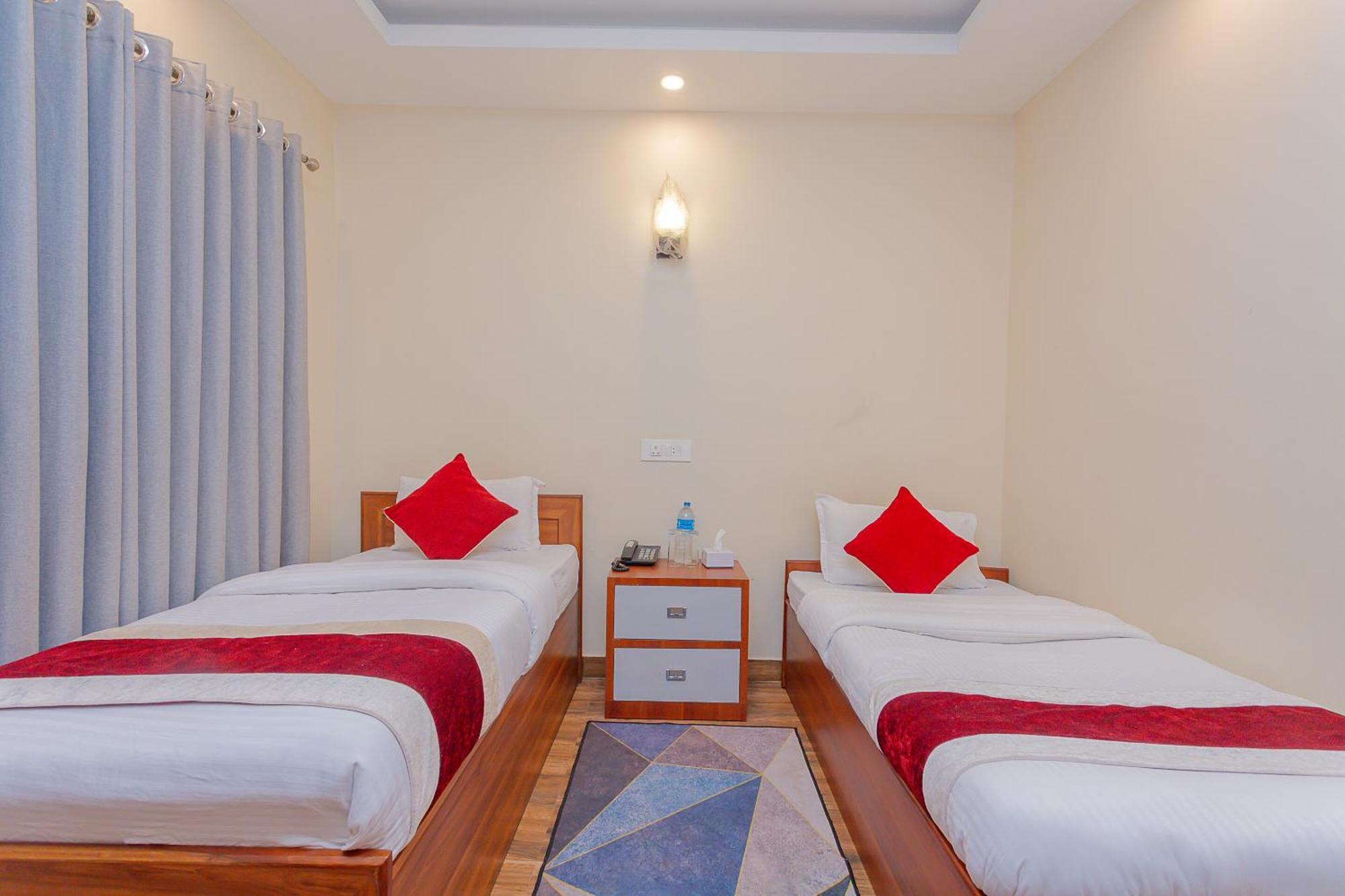 Oyo 799 Hotel Tik Tok Pvt Ltd. Kathmandu Exterior photo
