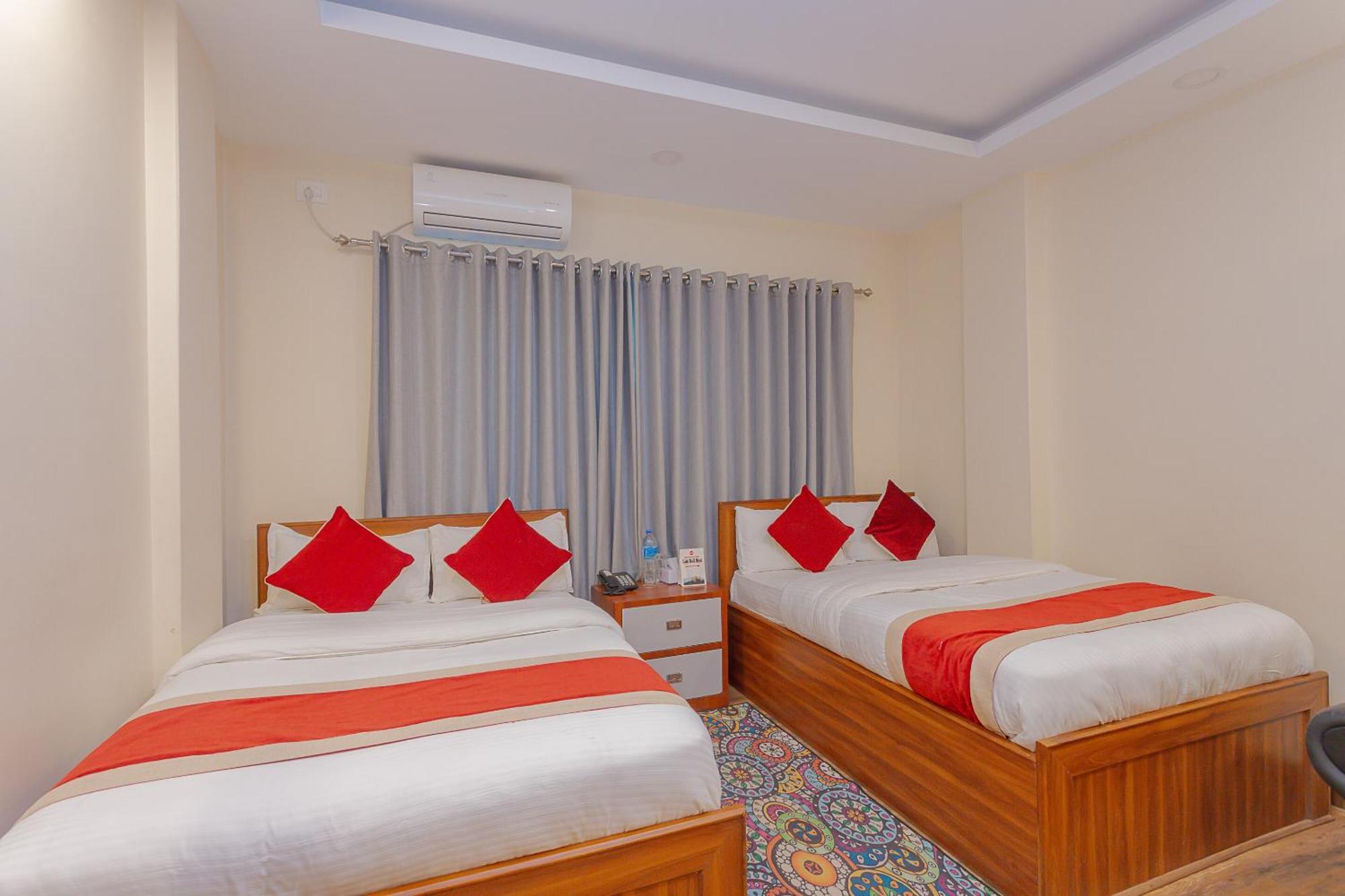 Oyo 799 Hotel Tik Tok Pvt Ltd. Kathmandu Exterior photo