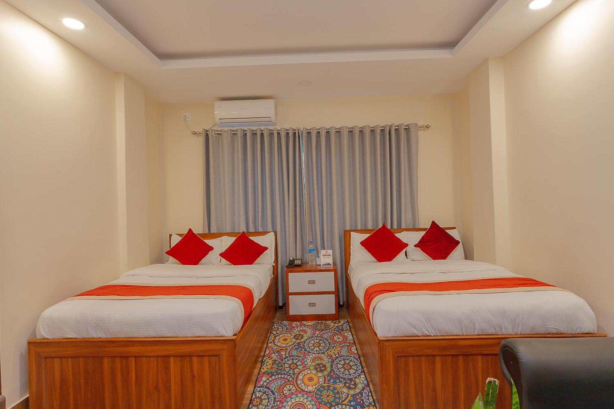 Oyo 799 Hotel Tik Tok Pvt Ltd. Kathmandu Exterior photo
