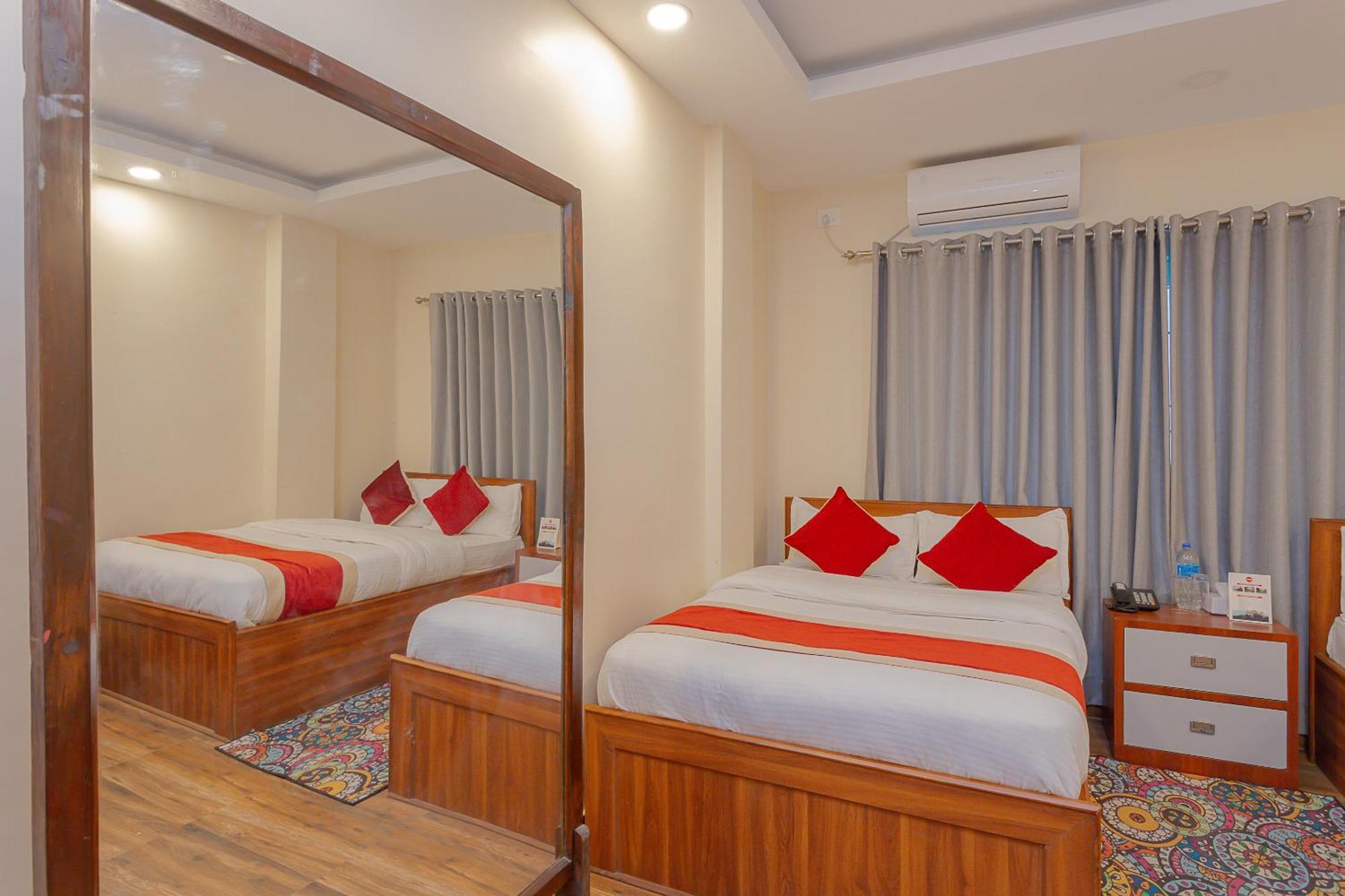 Oyo 799 Hotel Tik Tok Pvt Ltd. Kathmandu Exterior photo